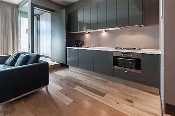 City Park Suites فندق 4*