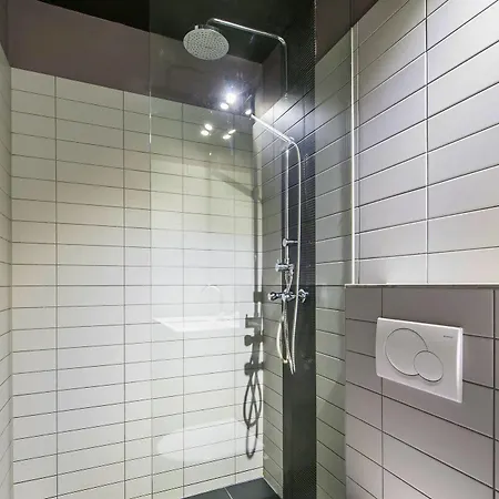 City Park Suites فندق